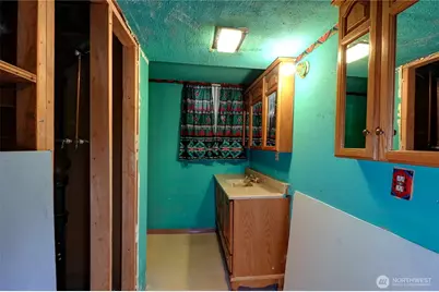 1730 N Narrows Drive, Tacoma, WA 98406 - Photo 27