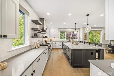 5207 Isola Place NW, Issaquah, WA 98027 - Photo 9