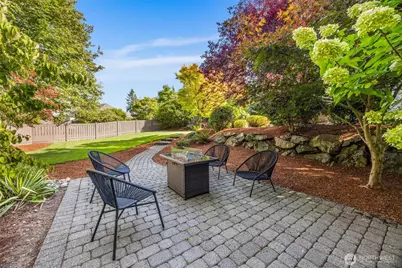 5207 Isola Place NW, Issaquah, WA 98027 - Photo 35