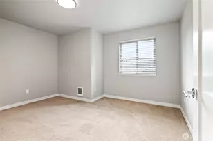 4910 S Willow St, Seattle, WA 98118 - Photo 15