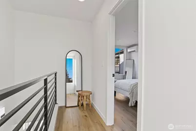 8757 Palatine Avenue N #B, Seattle, WA 98103 - Photo 13