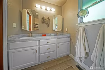 20305 123rd Street Ct E, Bonney Lake, WA 98391 - Photo 23