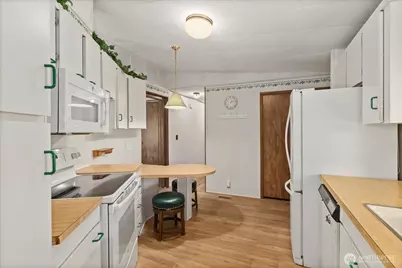 815 124th St SW #133, Everett, WA 98204 - Photo 9