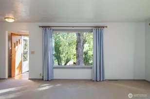 159 E 10th Ave, Colville, WA 99114 - Photo 9