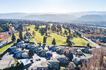 225 19th Street NE #23, East Wenatchee, WA 98802 - Photo 3