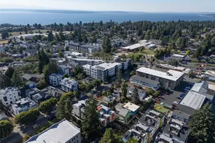 9018 13th Ave NW, Seattle, WA 98117 - Photo 33