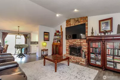 16518 16th Avenue Ct E, Spanaway, WA 98387 - Photo 5