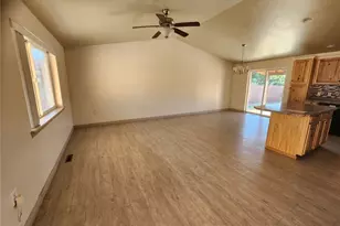 1070 S 4th Ave, Othello, WA 99344 - Photo 3