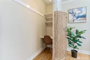 905 NE 43rd St, Seattle, WA 98105 - Photo 5