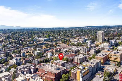 905 NE 43rd Street #111, Seattle, WA 98105 - Photo 27