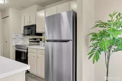 4545 Sand Point Way NE #304, Seattle, WA 98105 - Photo 7