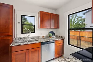 3723 W D St, Bremerton, WA 98312 - Photo 7