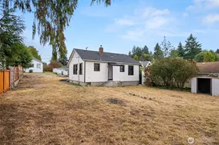 3723 W D St, Bremerton, WA 98312 - Photo 13