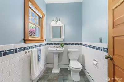 1405 NE East Bay Drive NE, Olympia, WA 98506 - Photo 15