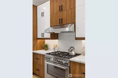 2727 50th Avenue SW, Seattle, WA 98116 - Photo 13