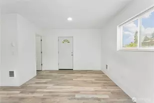 807 S 74th St, Tacoma, WA 98408 - Photo 23