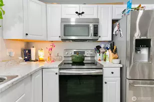 807 S 74th St, Tacoma, WA 98408 - Photo 9