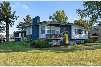 128 W Nelson Road, Moses Lake, WA 98837 - Photo 1