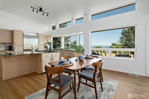 2176 Aurora Ct, Oak Harbor, WA 98277 - Photo 9