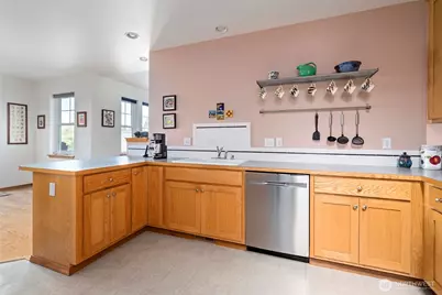 1531 SW Vanguard Street, Oak Harbor, WA 98277 - Photo 13