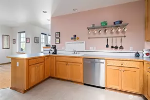 1531 SW Vanguard St, Oak Harbor, WA 98277 - Photo 13