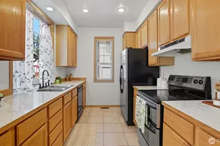 25123 Roberts Dr, Black Diamond, WA 98010 - Photo 15