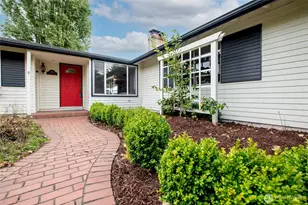 1919 Clovercrest St, Enumclaw, WA 98022 - Photo 3