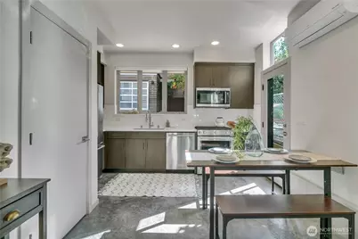 5008 Fauntleroy Way SW #B, Seattle, WA 98136 - Photo 7