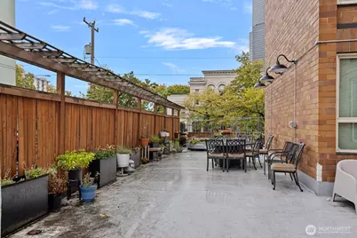 905 Cherry Street #601, Seattle, WA 98104 - Photo 17