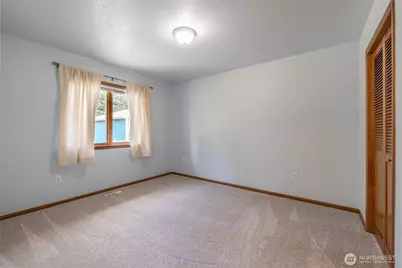 720 N 17th Street, Mount Vernon, WA 98273 - Photo 23