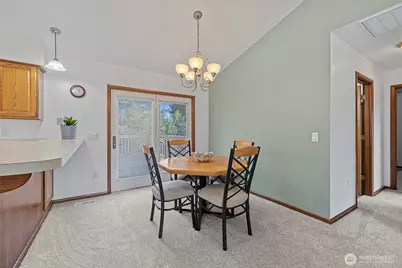 720 N 17th Street, Mount Vernon, WA 98273 - Photo 11