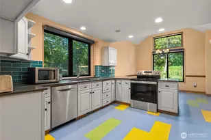 7601 Earling St NE, Olympia, WA 98506 - Photo 9