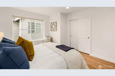 12018 31st Avenue NE, Seattle, WA 98125 - Photo 13