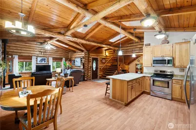 8007 Locust Avenue E, Bonney Lake, WA 98391 - Photo 11