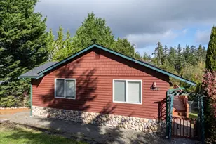 1577 Silver Fir Dr, Camano Island, WA 98282 - Photo 3