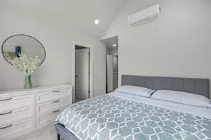 13347 Greenwood Ave N, Seattle, WA 98133 - Photo 17