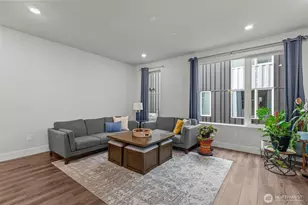 13347 Greenwood Ave N, Seattle, WA 98133 - Photo 11