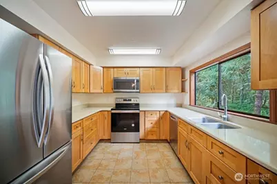 8727 Johnson Point Road NE, Olympia, WA 98516 - Photo 11