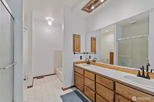 724 Sage Bay Dr, Moses Lake, WA 98837 - Photo 11