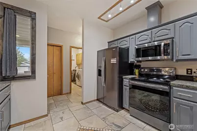 724 Sage Bay Drive, Moses Lake, WA 98837 - Photo 17