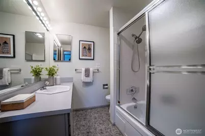 2502 Canterbury Lane E #406, Seattle, WA 98112 - Photo 15