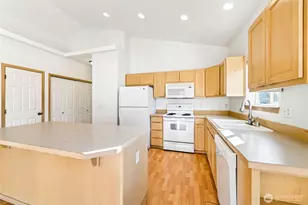 17602 110th St Ct E, Bonney Lake, WA 98391 - Photo 9