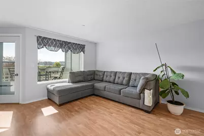 485 SW Bayshore Drive #C201, Oak Harbor, WA 98277 - Photo 5