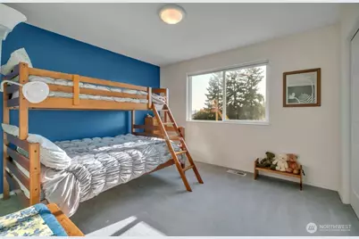 20204 Island Parkway E, Lake Tapps, WA 98391 - Photo 21