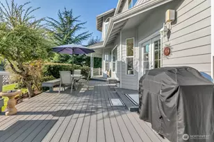 20204 Island Pkwy E, Lake Tapps, WA 98391 - Photo 27