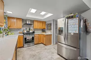 241 NE Watson Ct, Bremerton, WA 98311 - Photo 15