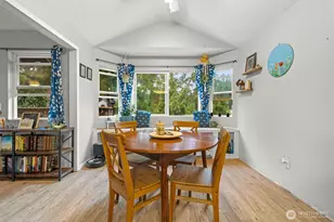 241 NE Watson Ct, Bremerton, WA 98311 - Photo 11