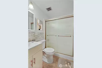 359 7th Street SE #2, Puyallup, WA 98372 - Photo 13