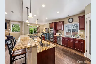 20714 61st Street E, Bonney Lake, WA 98391 - Photo 7