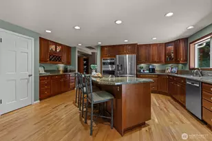 26008 SE 30th St, Sammamish, WA 98075 - Photo 11